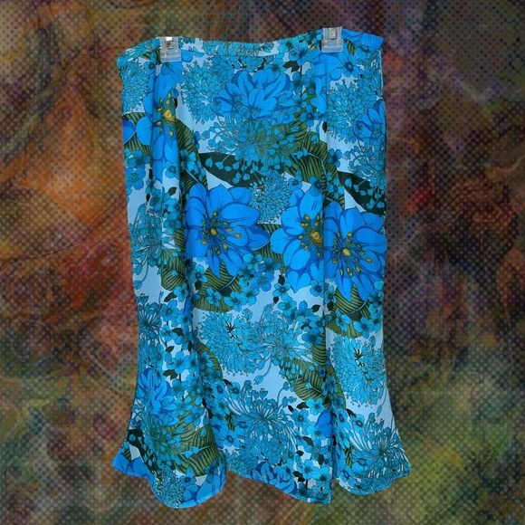 Blue floral boho knee length skirt size 8 - Picture 2 of 5